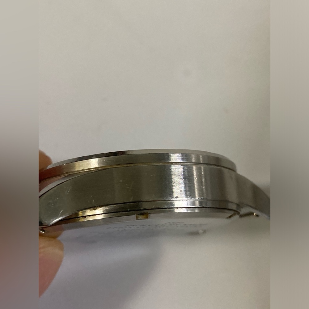 Nixon Sentry, watch body only, no strap, new battery, Day/Date does NOT work - Picture 7 of 7